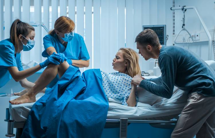 delivery room dad husband 2