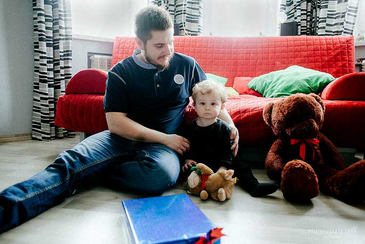 parent with no social life or friends hangs with child and stuffed animals